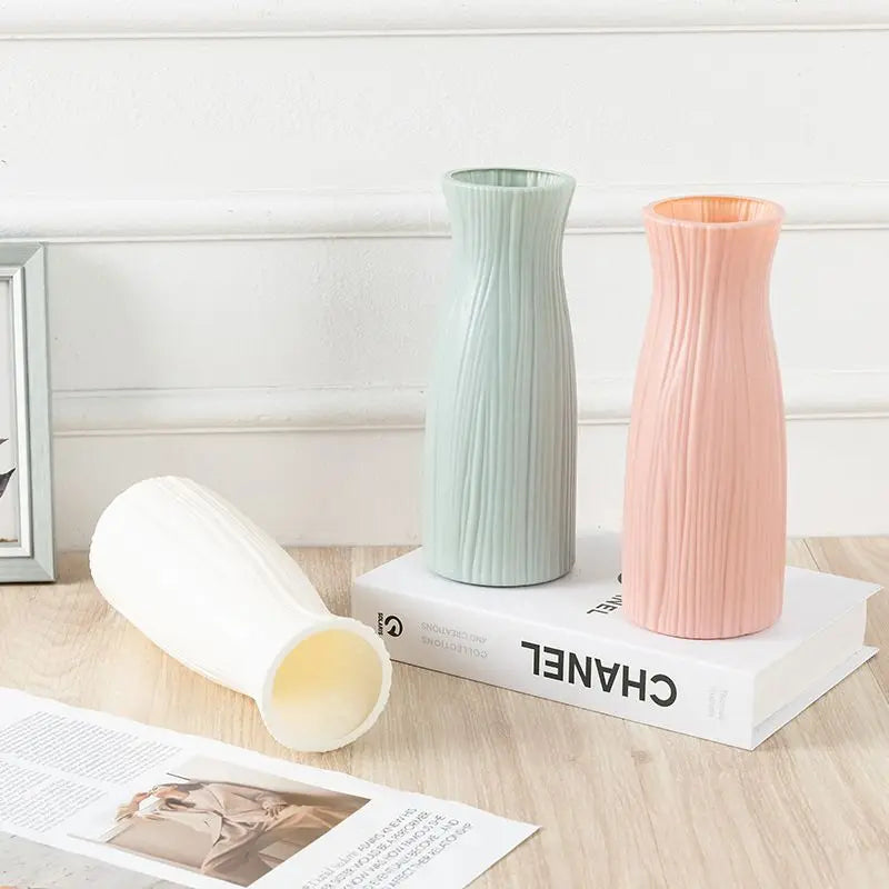 Vaso Decorativo em Plástico com Imitação de Cerâmica – Beleza, Versatilidade e Estilo!
