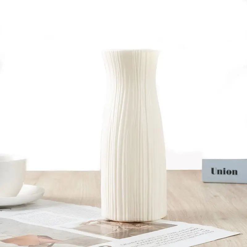 Vaso Decorativo em Plástico com Imitação de Cerâmica – Beleza, Versatilidade e Estilo!